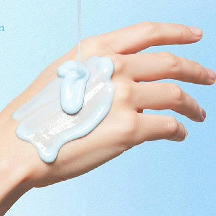 سرم ضدآفتاب کنترل کننده منافذ مدی کیوب SPF50